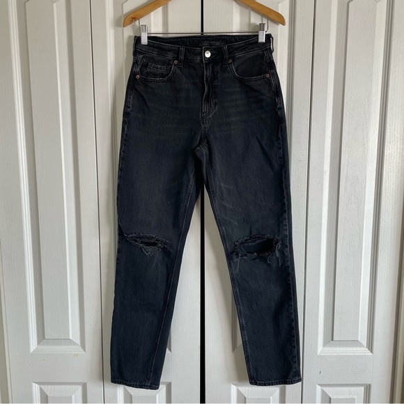 American Eagle Outfitters Denim - American Eagle Mom Jeans Women’s 6 Long 30” Inseam Black Ripped Straight Leg